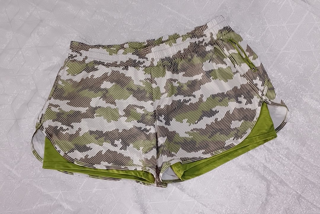 Short Avía Verde de Mujer